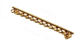 Brooch with 13 holes